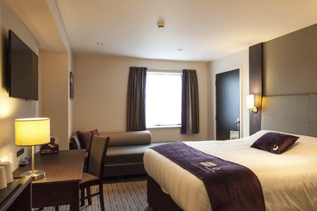 Premier Inn Uttoxeter Zewnętrze zdjęcie