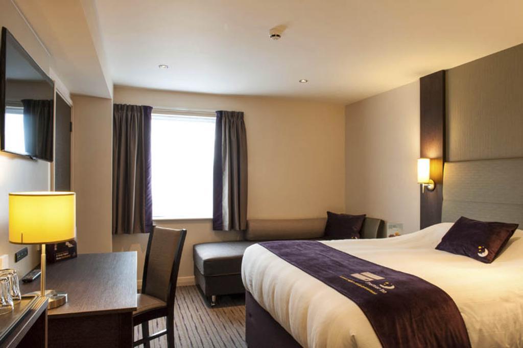 Premier Inn Uttoxeter Zewnętrze zdjęcie