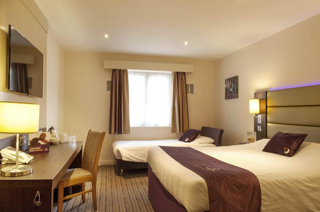 Premier Inn Uttoxeter Zewnętrze zdjęcie