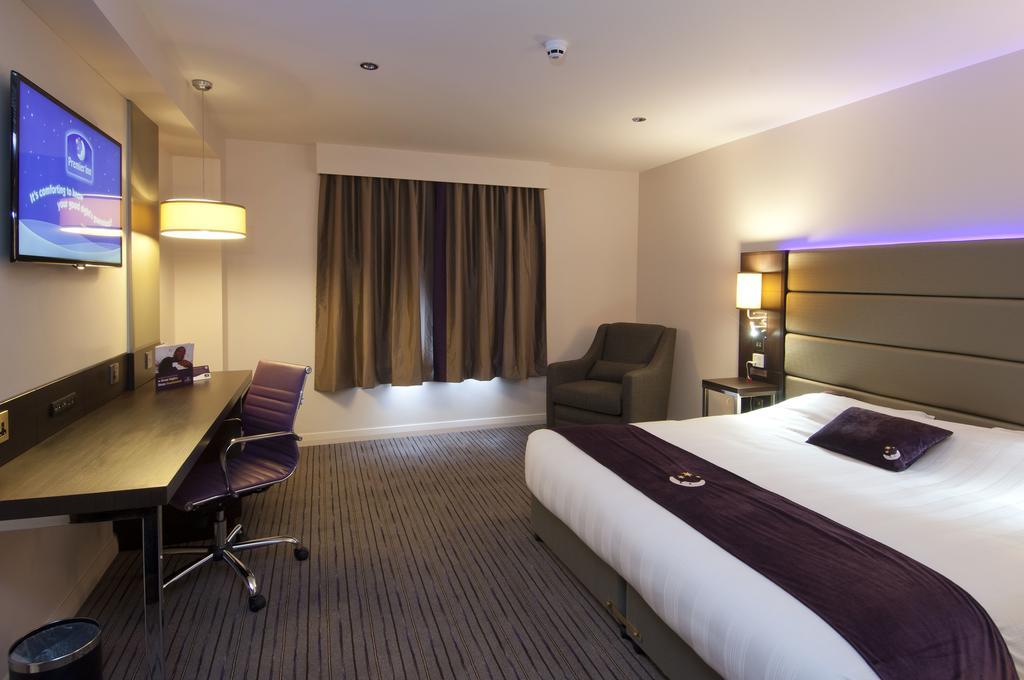 Premier Inn Uttoxeter Zewnętrze zdjęcie