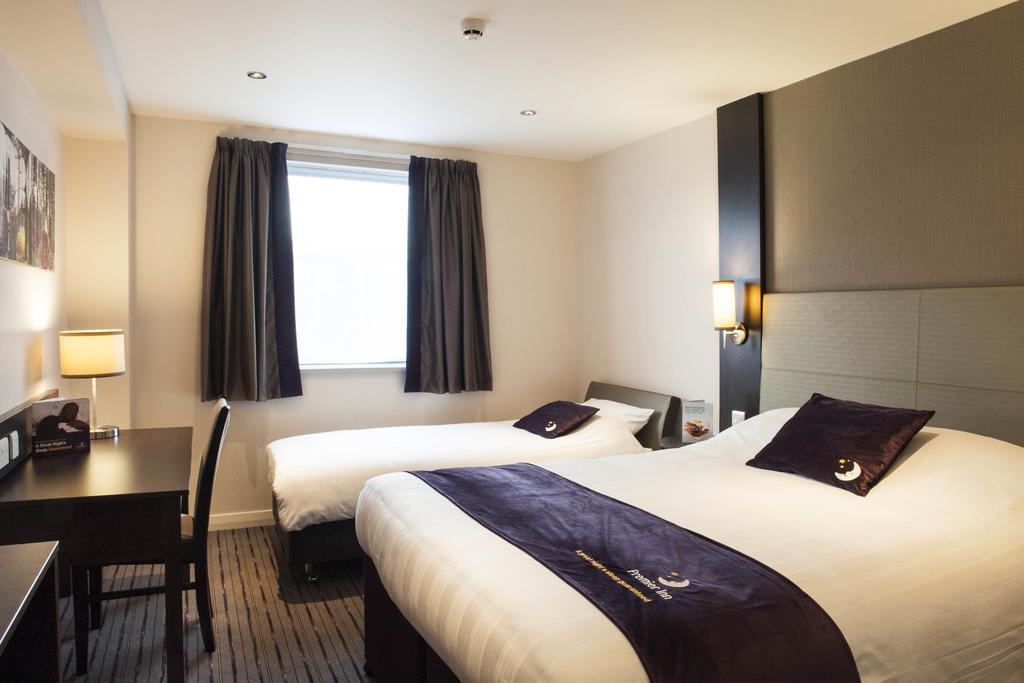 Premier Inn Uttoxeter Zewnętrze zdjęcie