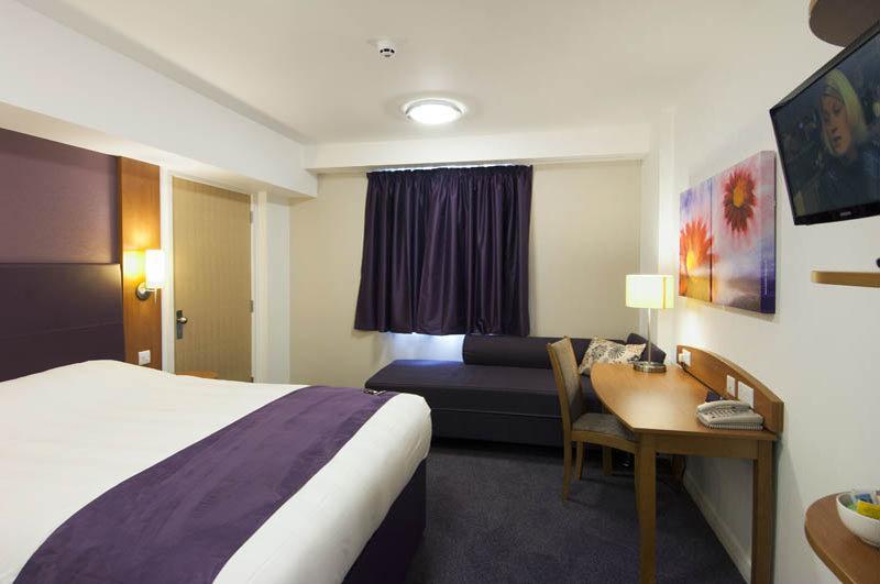 Premier Inn Uttoxeter Zewnętrze zdjęcie